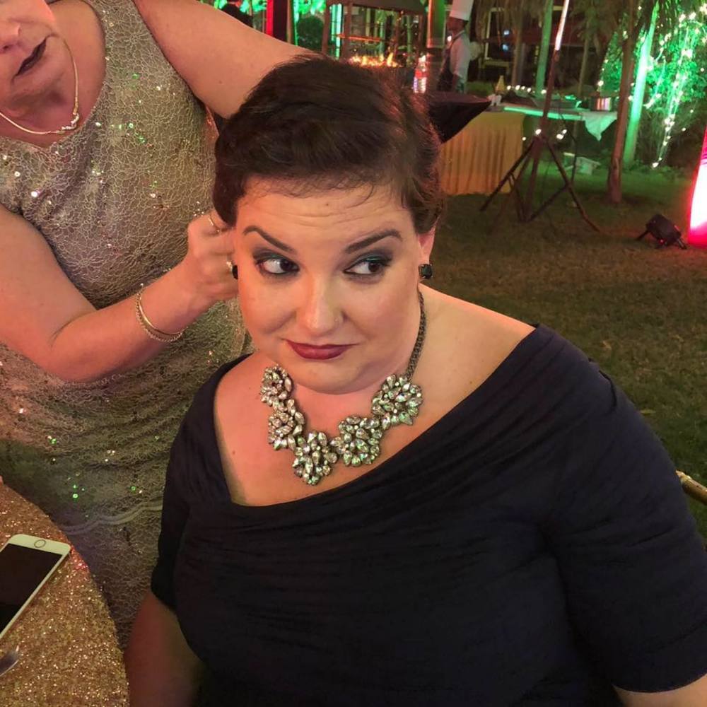 Meet your Posher, Elizabeth